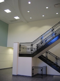 02-410-Comm_Lobby-Stair