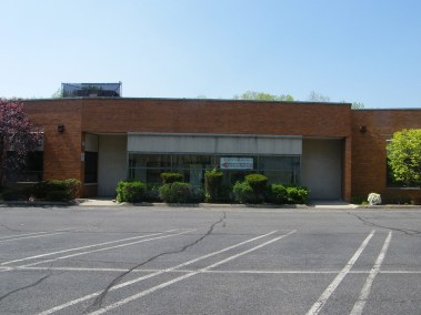 PGA-Paramus-East-Facade-5-of-11